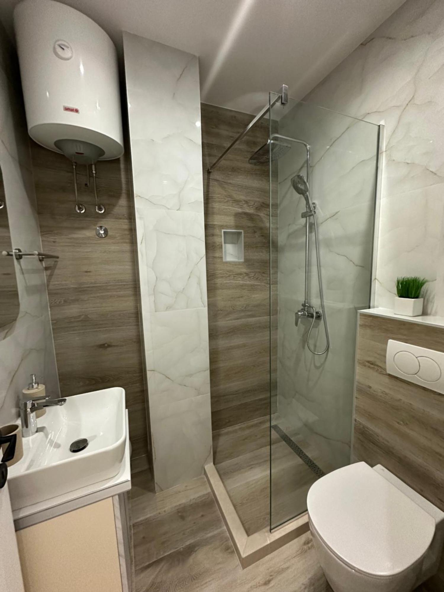 As Apartmani Budva Exteriör bild