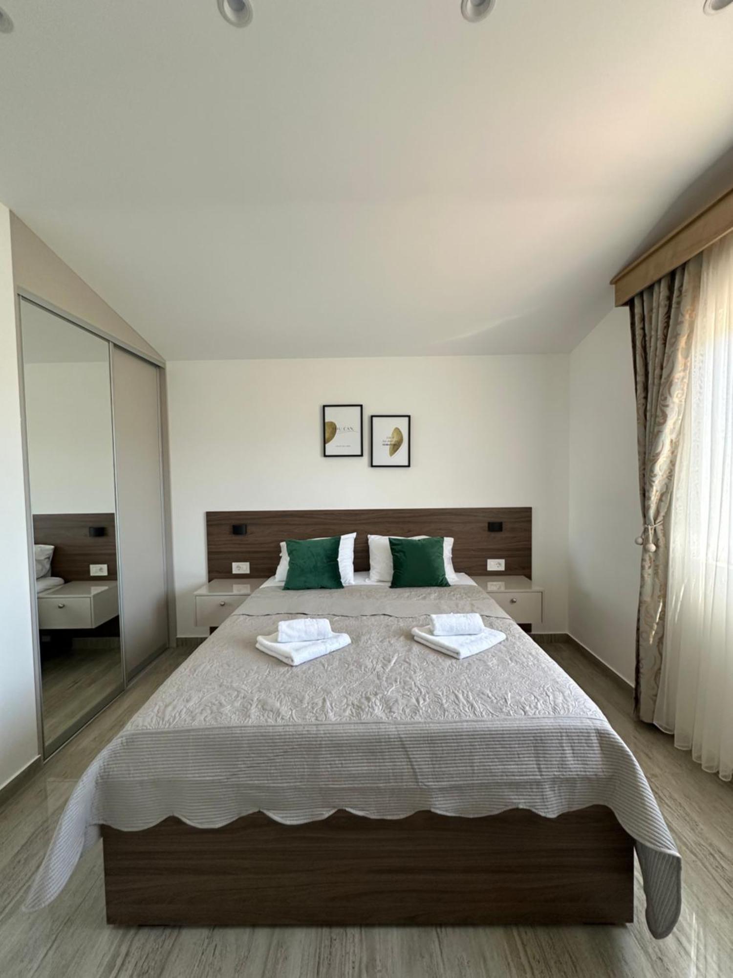 As Apartmani Budva Exteriör bild