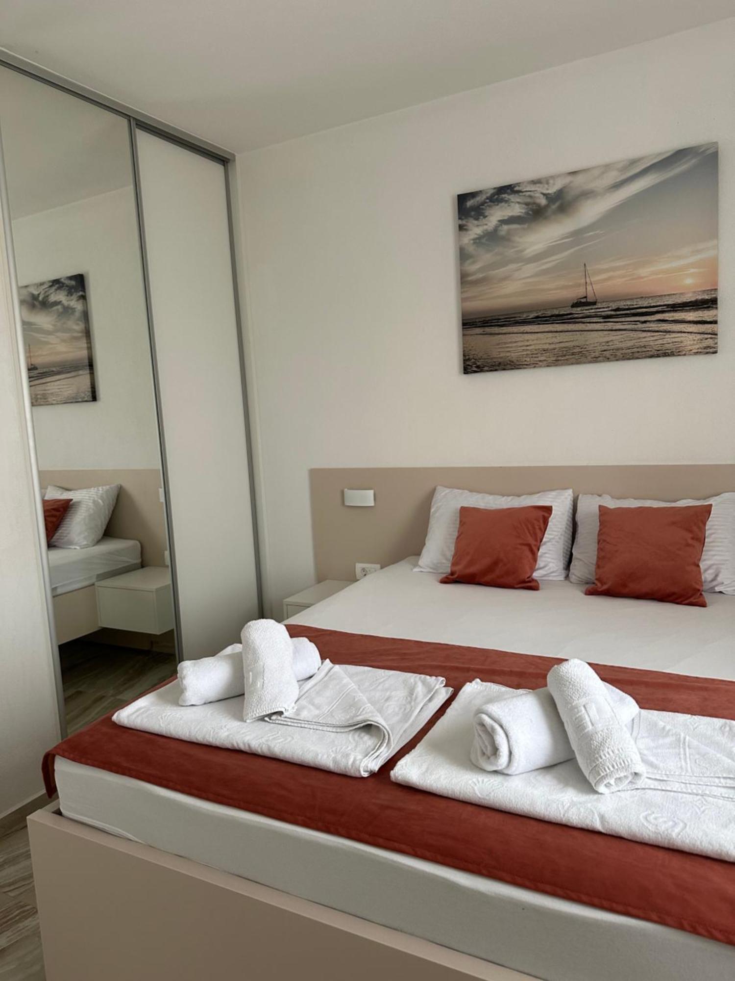 As Apartmani Budva Exteriör bild